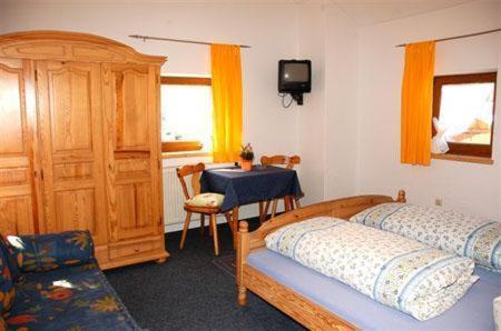Haus Stefanie Hotel Инцел Екстериор снимка